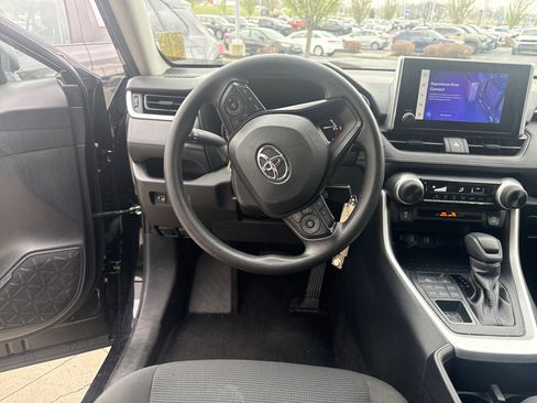 Certified 2025 Toyota RAV4 LE AWD/4WD image 17