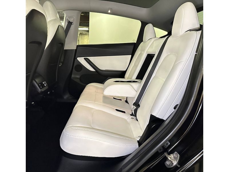 Used 2021 Tesla Model Y Long Range AWD/4WD image 23