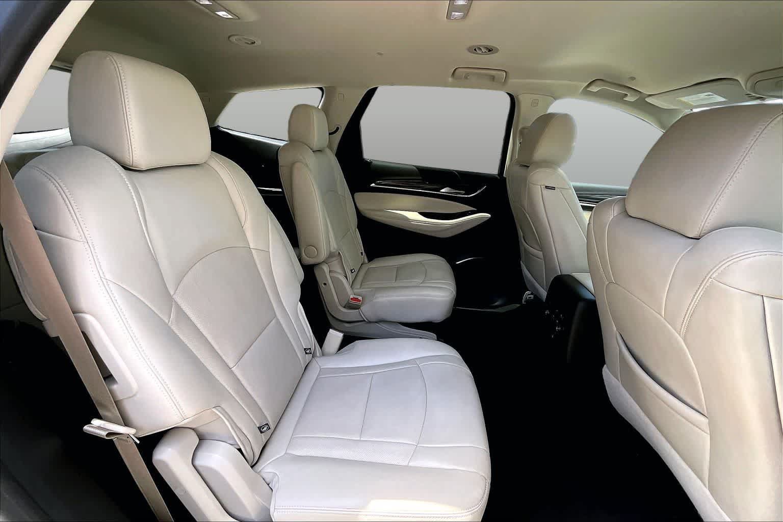 Used 2023 Buick Enclave Essence FWD image 39