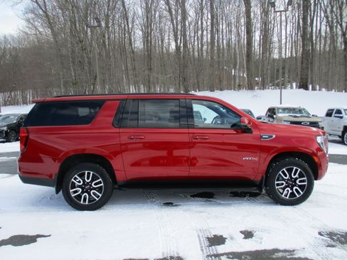 Certified 2023 GMC Yukon XL AT4 w/ Max Trailering Package image 4