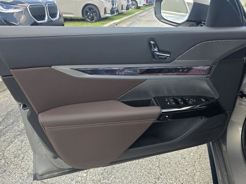 New 2026 BMW 740i RWD image 13