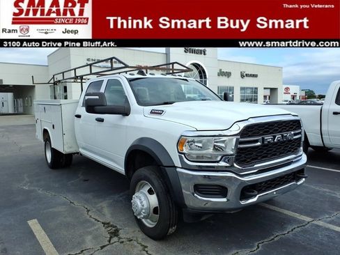 Used 2024 RAM 5500 Tradesman w/ Chrome Appearance Group AWD/4WD image 1