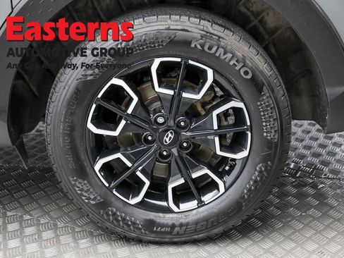 Used 2024 Hyundai Santa Cruz SEL image 8