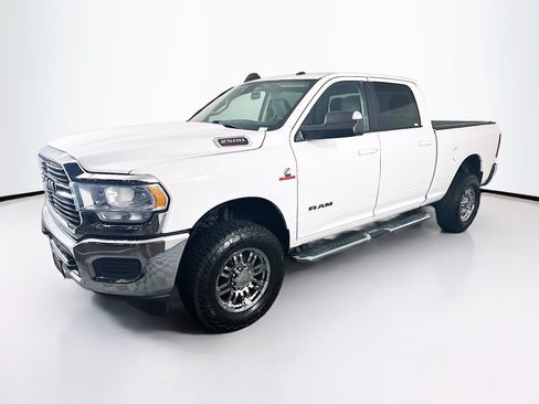 Used 2020 RAM 2500 Big Horn AWD/4WD image 3