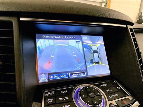 Used 2016 INFINITI QX70 AWD w/ Premium Package image 21