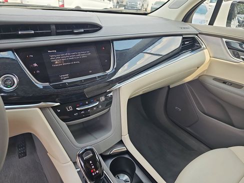 Used 2021 Cadillac XT6 Premium Luxury FWD image 23