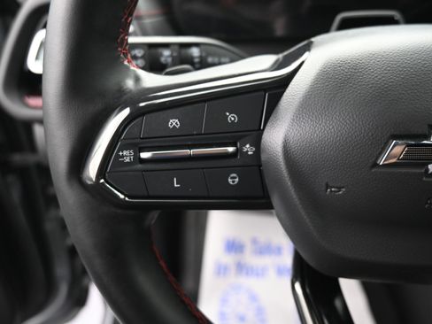 Used 2024 Chevrolet Traverse RS FWD image 12