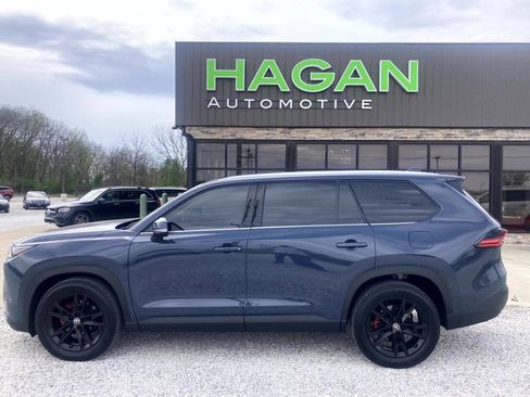 Used 2025 Toyota Grand Highlander AWD image 1