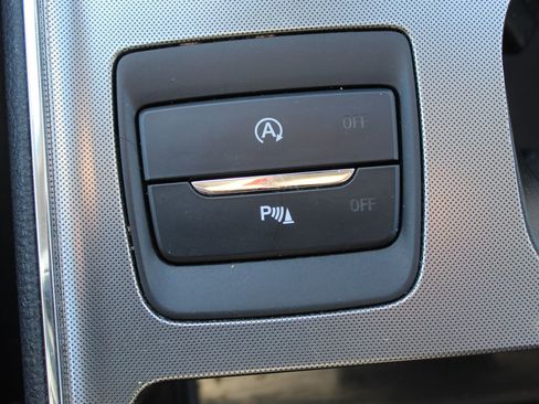 Used 2022 Ford Edge Titanium w/ Class II Trailer Tow Package image 32