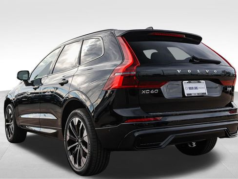 New 2026 Volvo XC60 T8 Plus AWD/4WD image 7