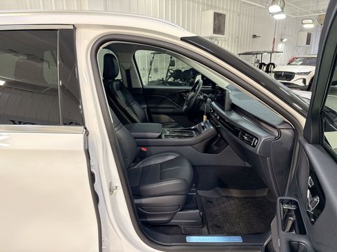 New 2025 Lincoln Aviator 2WD w/ Equipment Group 101A image 30