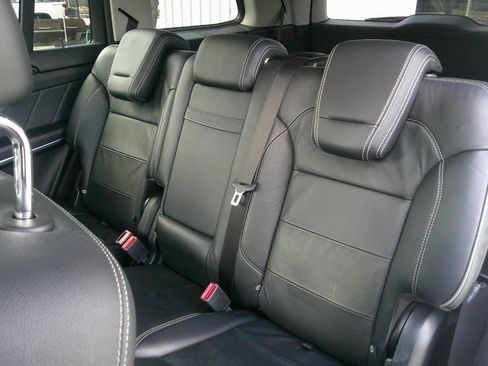 Used 2013 Mercedes-Benz GL 550 4MATIC image 13