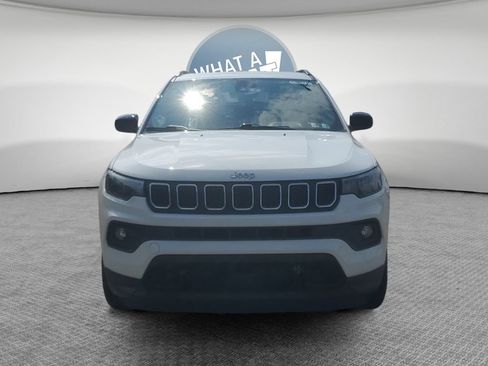 Used 2023 Jeep Compass Latitude AWD/4WD image 9