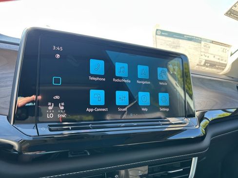 New 2026 Volkswagen Atlas SE FWD image 33