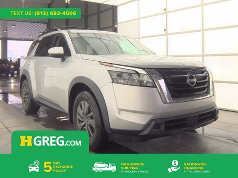 Used 2022 Nissan Pathfinder SV w/ SV Premium Package AWD/4WD image 1