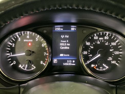 Used 2022 Nissan Rogue Sport SV FWD image 17