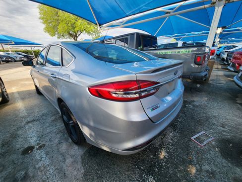 Used 2017 Ford Fusion Energi Titanium FWD image 3