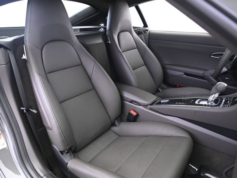 Certified 2024 Porsche 718 Cayman image 21