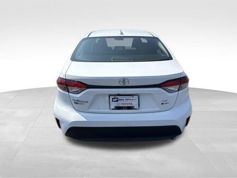 Used 2026 Toyota Corolla LE FWD image 4