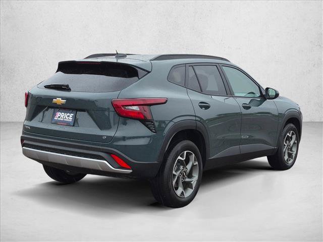 Used 2025 Chevrolet Trax LT FWD image 5