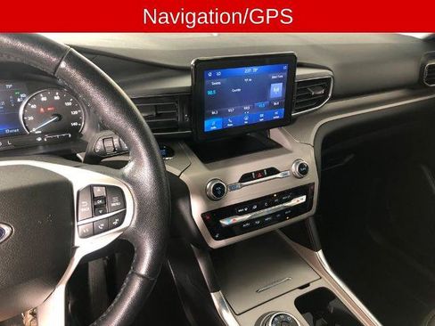 Certified 2023 Ford Explorer XLT w/ XLT Sport Appearance Package AWD/4WD image 3