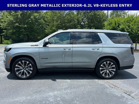Used 2025 Chevrolet Tahoe High Country AWD/4WD image 14