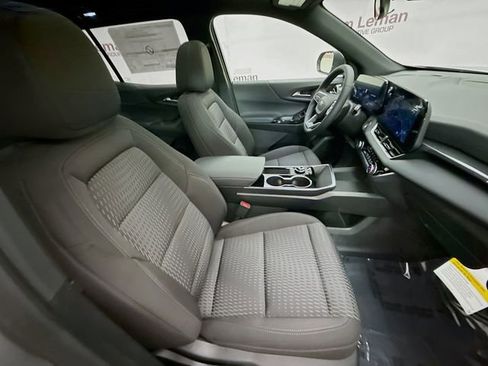 New 2026 Chevrolet Equinox LT image 31