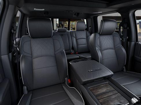 New 2026 RAM 2500 Limited AWD/4WD image 16