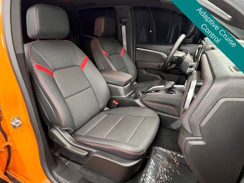 Used 2025 Chevrolet Colorado Z71 w/ Technology Package AWD/4WD image 7