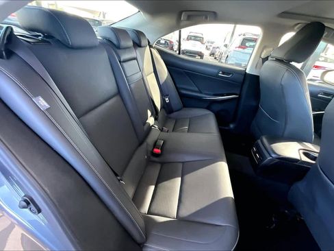Used 2019 Lexus IS 300 RWD image 20
