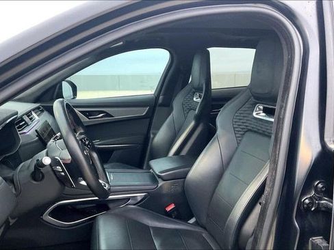 Used 2021 Jaguar F-PACE SVR image 9