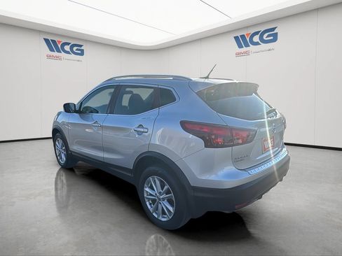 Used 2017 Nissan Rogue Sport SV AWD/4WD image 5