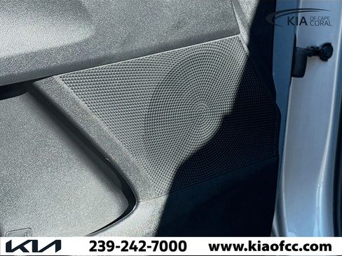 New 2026 Kia Sorento S w/ S Panoramic Sunroof Package image 24