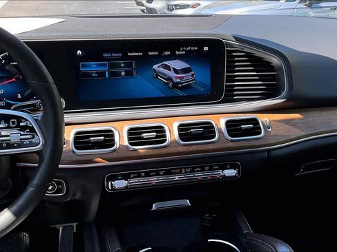 Used 2020 Mercedes-Benz GLE 350 4MATIC w/ Premium Package image 7