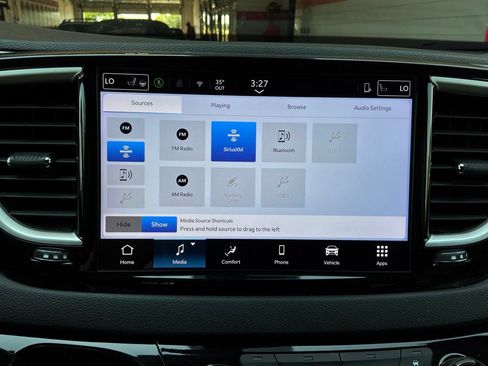 Used 2025 Chrysler Pacifica Select FWD image 37