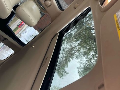 Used 2018 Jeep Grand Cherokee Limited image 19