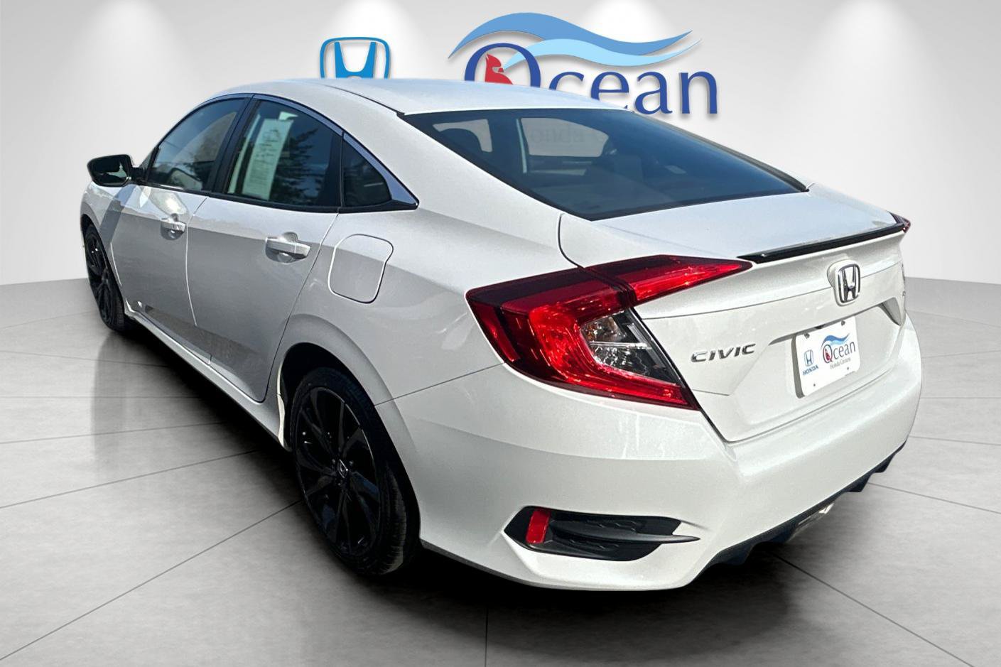 Used 2019 Honda Civic Sport image 5