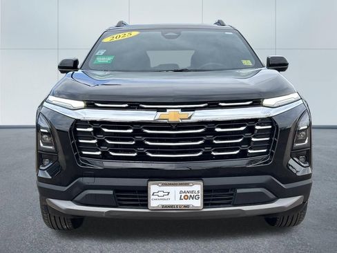 Used 2025 Chevrolet Equinox LT w/ Convenience Package II image 3