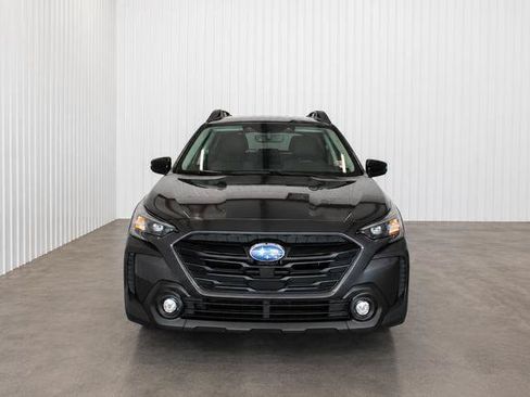 Used 2025 Subaru Outback Onyx Edition AWD/4WD image 2