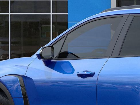 New 2025 Chevrolet Blazer EV LT image 12