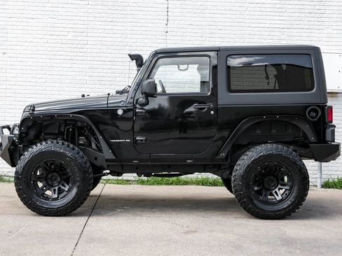 Used 2011 Jeep Wrangler Rubicon w/ PWR Convenience Group AWD/4WD image 10