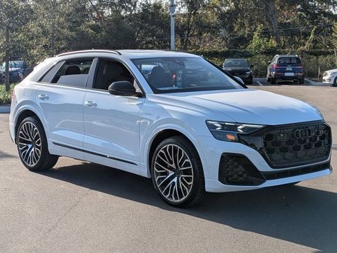 New 2026 Audi SQ8 Prestige image 5