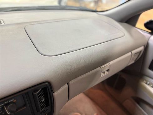 Used 1994 Chevrolet Caprice SS RWD image 19