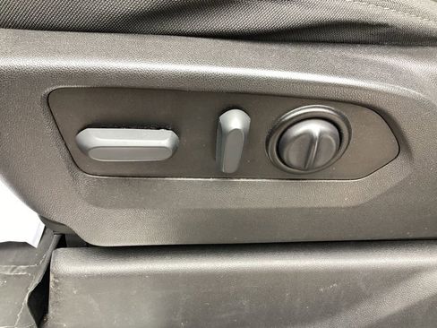 Used 2021 GMC Sierra 1500 Elevation image 18