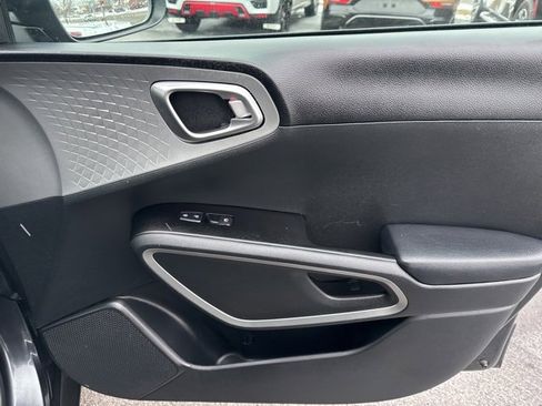 Used 2023 Kia Soul LX w/ Option Group 015 image 41