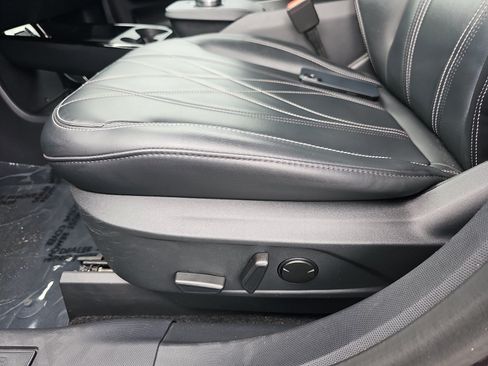 Used 2022 Ford Mustang Mach-E Select RWD image 25