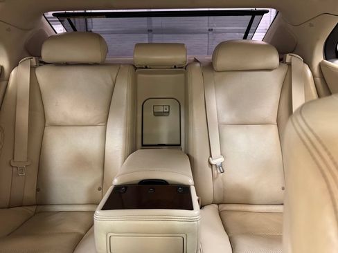 Used 2013 Lexus LS 460 AWD w/ Comfort Pkg image 15
