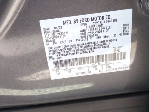 Used 2023 Ford Explorer XLT w/ Equipment Group 202A AWD/4WD image 37