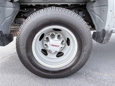 Used 2025 GMC Sierra 3500 Pro w/ 1SA Pro Safety Plus Package image 29