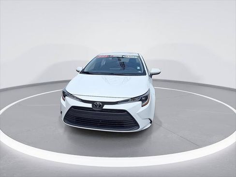 Certified 2023 Toyota Corolla LE w/ Carpet Mat Package (TMS) FWD image 4